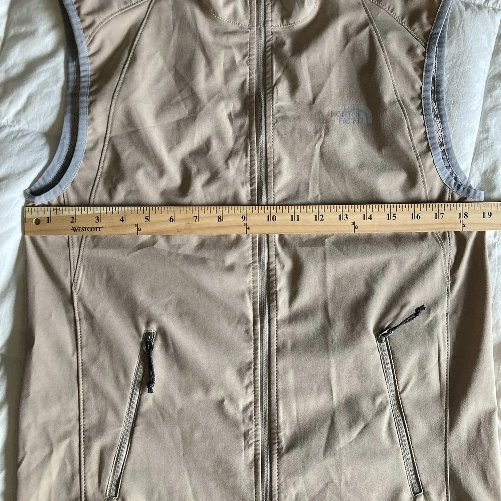 The North Face Lightweight Full Zip Vest Mens S Dune Beige Tan Vented Travel EUC
